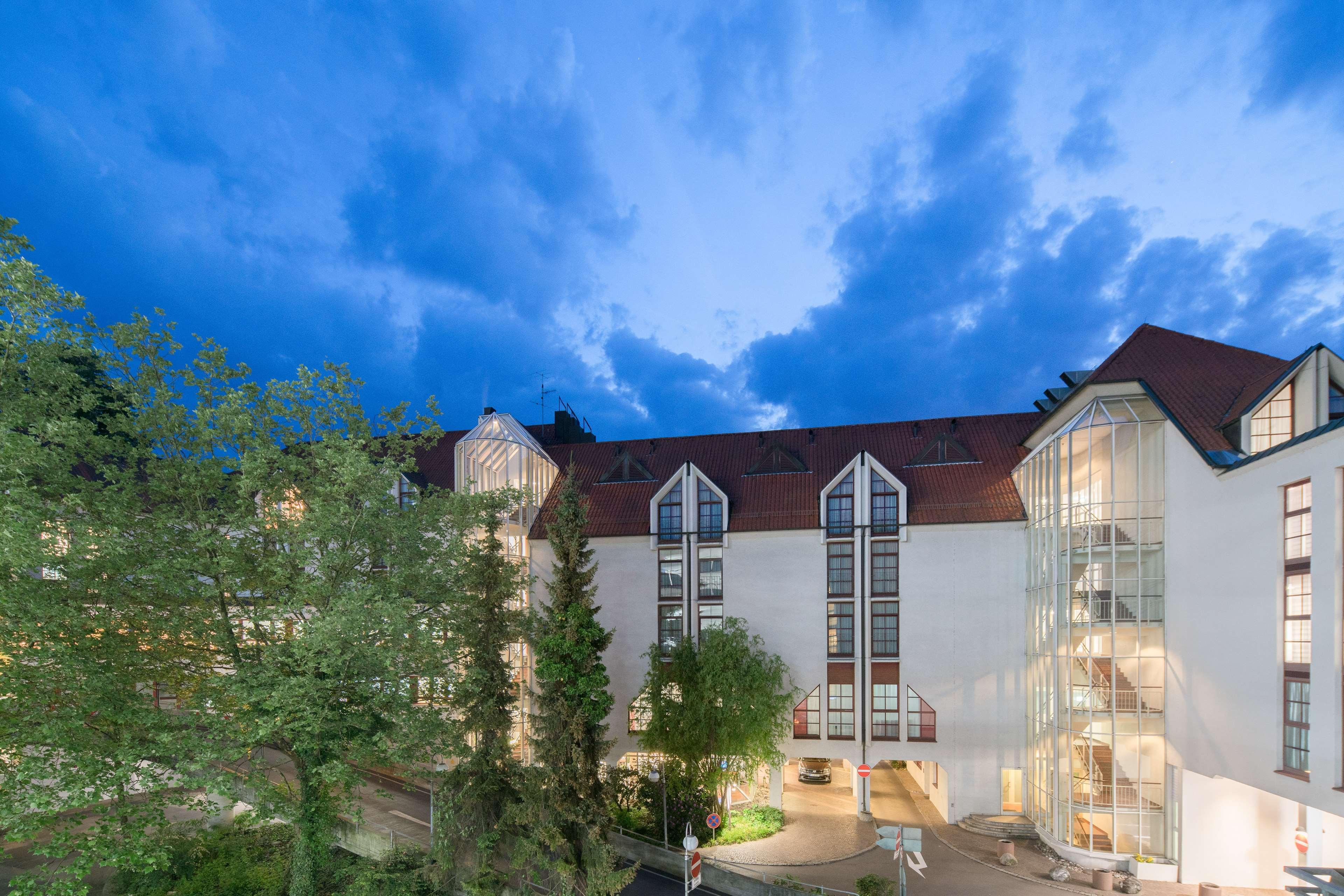 Best Western Plus Hotel Am Schlossberg เนือร์ทิงเงิน ภายนอก รูปภาพ