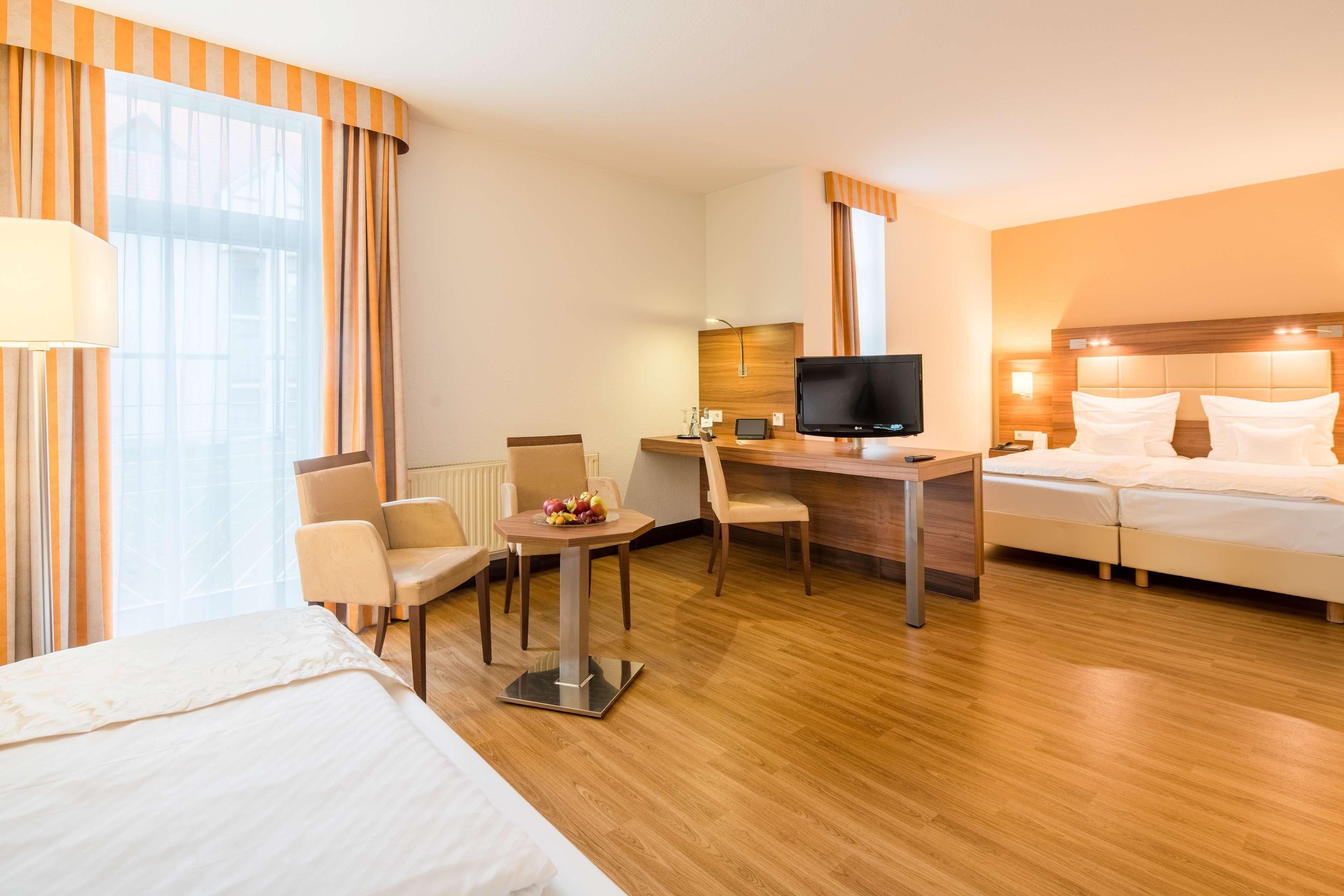 Best Western Plus Hotel Am Schlossberg เนือร์ทิงเงิน ภายนอก รูปภาพ