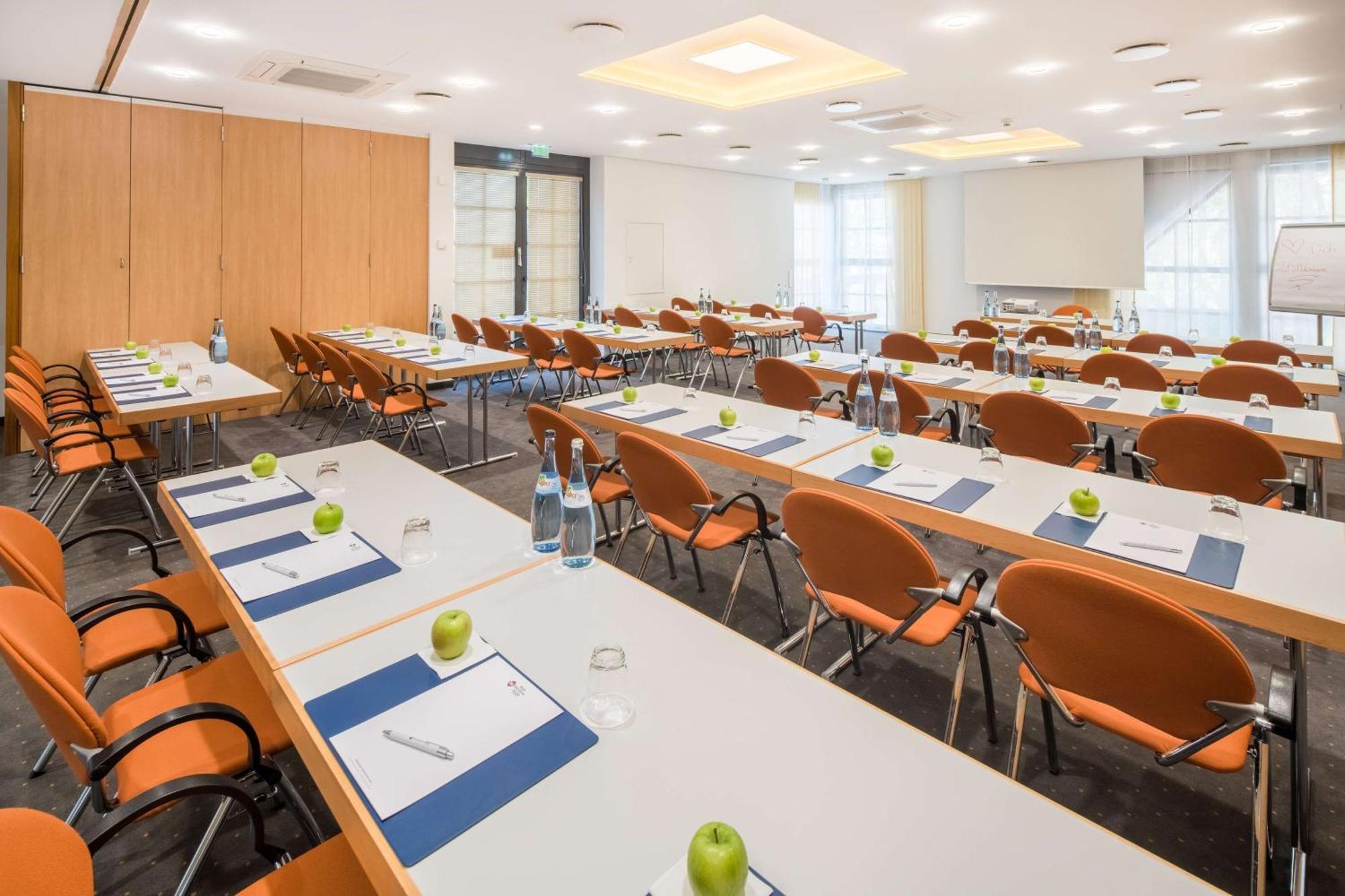 Best Western Plus Hotel Am Schlossberg เนือร์ทิงเงิน ภายนอก รูปภาพ